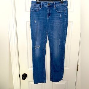 Bullhead Low Rise Distressed Skinny Jeans.  Size 11